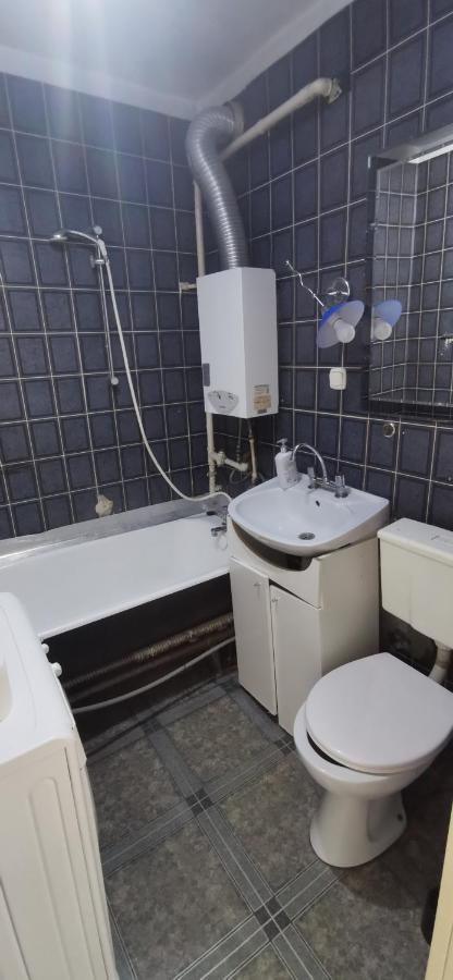 Kawalerka Z Balkonem 27 Apartment เชสโตฮอวา ภายนอก รูปภาพ